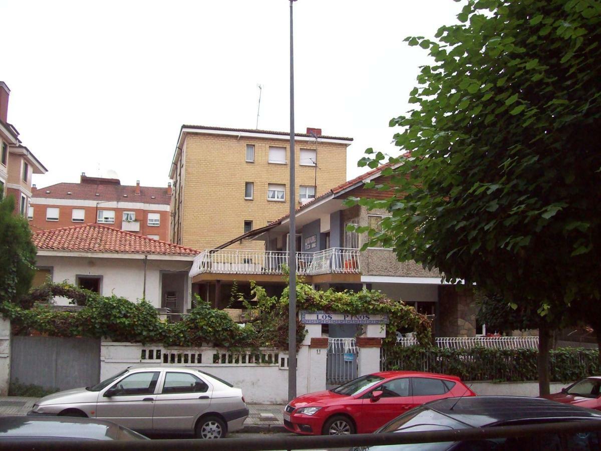 Pinos