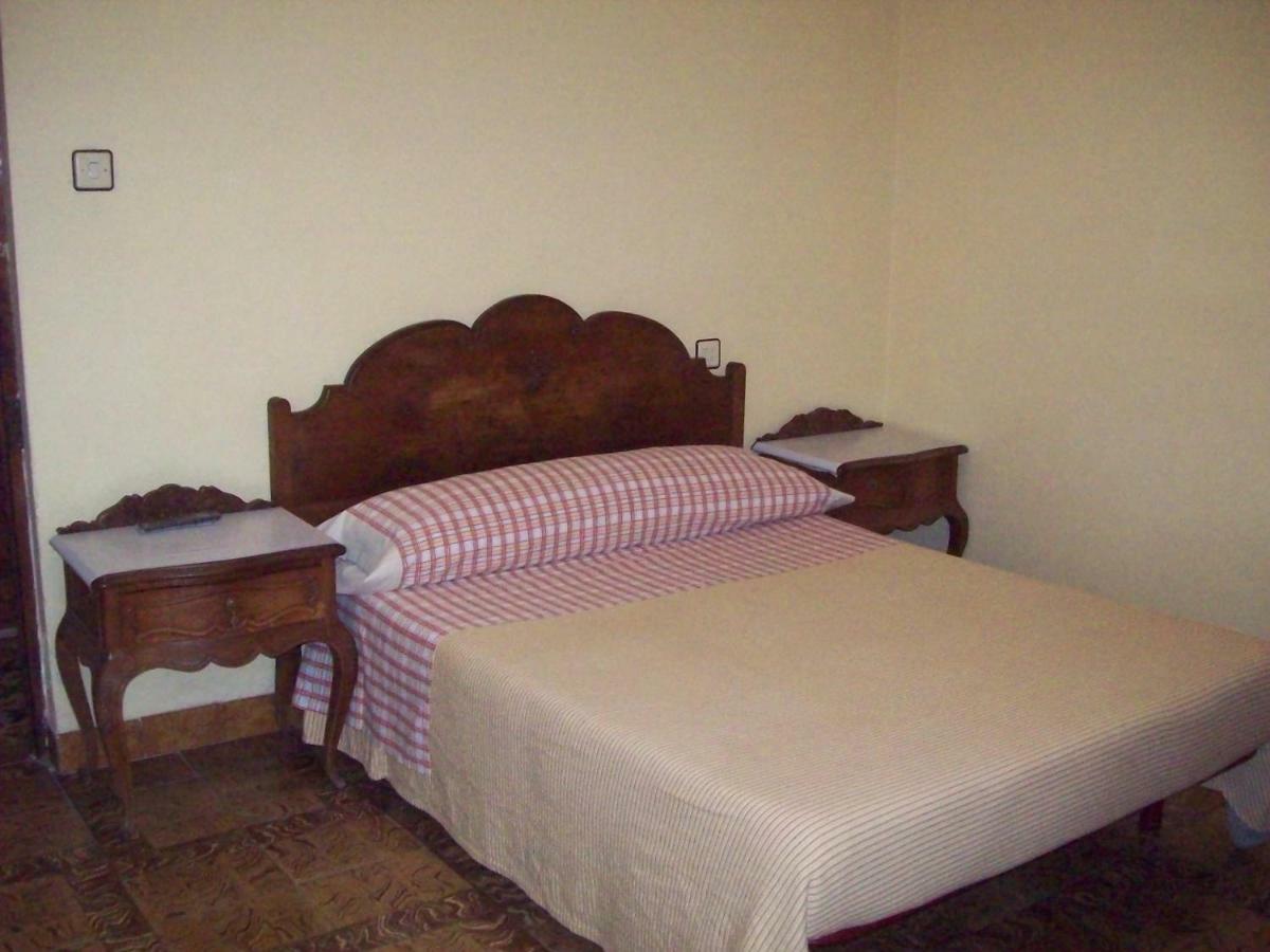 Pensión Pinos 2*